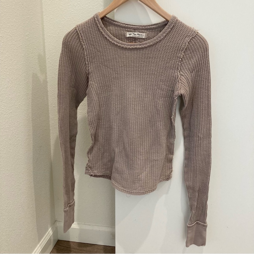 Free People We the Free small thermal thumbhole top - Picture 2 of 13